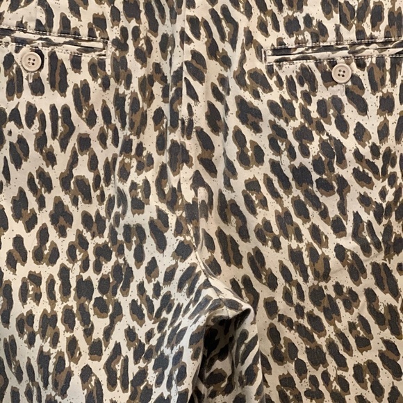 Larry Levine Brown and Black Capris with Relaxed Fit - Picture 5 of 5